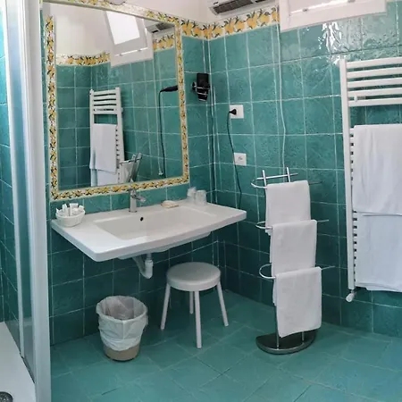 Hotel Dimora Fornillo 3*