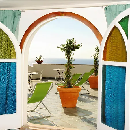 Hotel Dimora Fornillo 3*