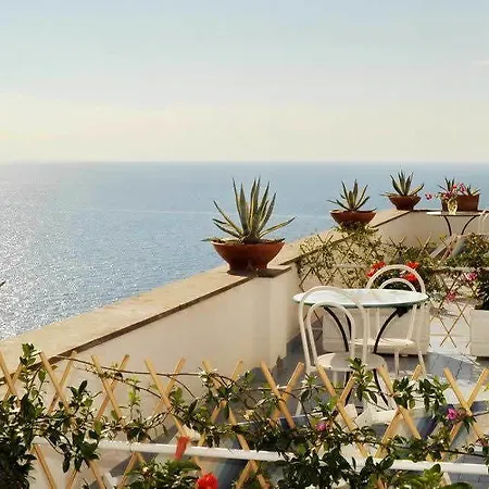 Dimora Fornillo Hotel