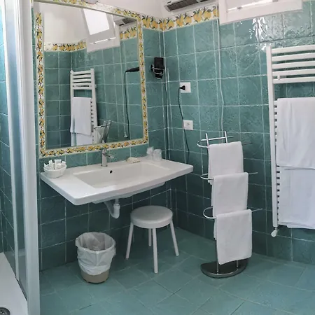 Готель Dimora Fornillo 3*