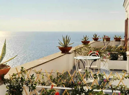 Dimora Fornillo Hotel 3*