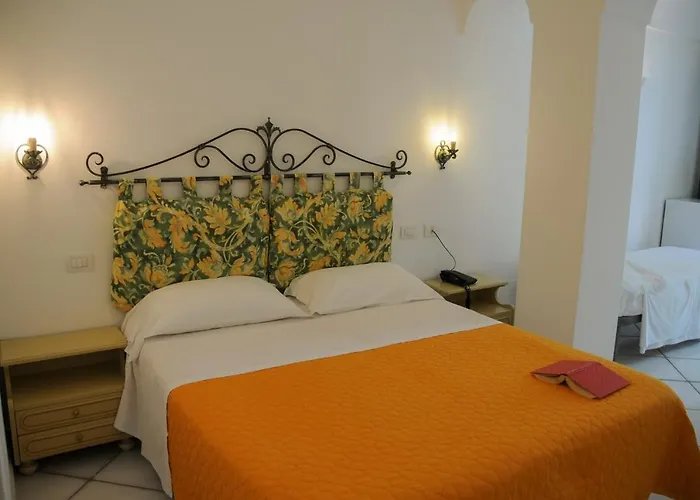 Dimora Fornillo Hotel 3*