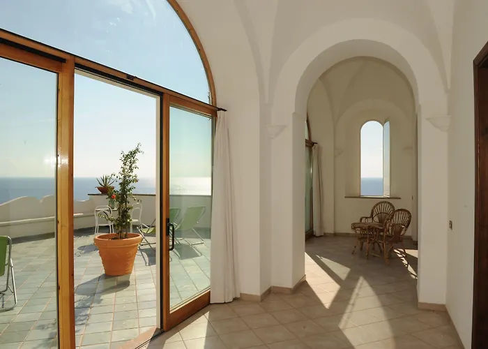 Hotel Dimora Fornillo 3*