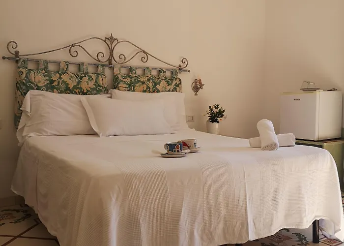 Dimora Fornillo Ξενοδοχείο 3*